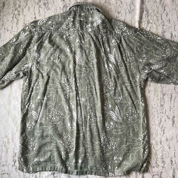 Columbia Botanical Print Button Down - Picture 4 of 5